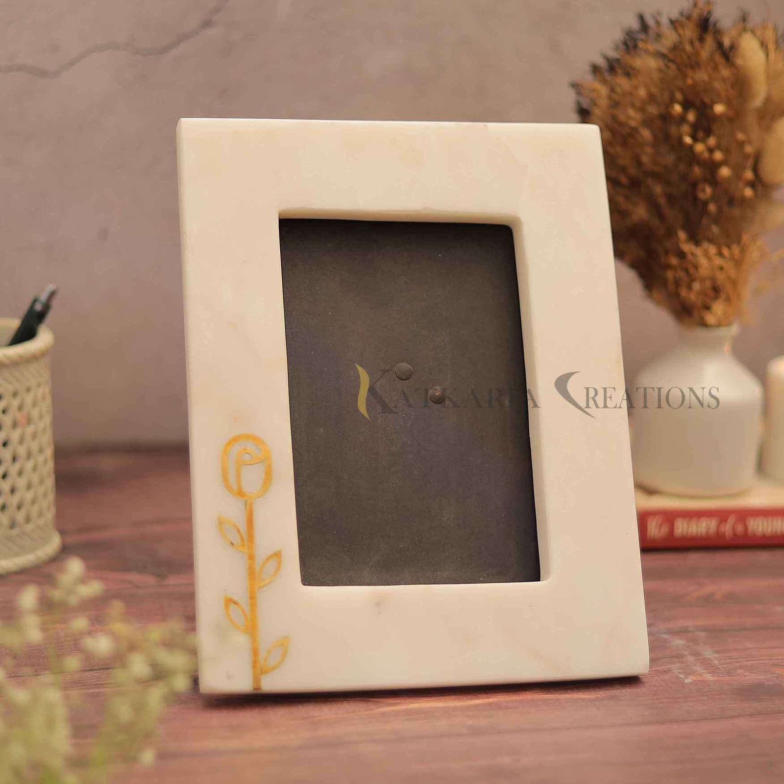 Marble Photo Frame With Rose Design Brass Inlay Work 